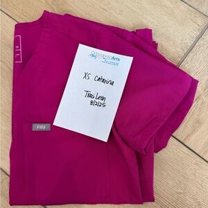 Figs Raspberry Sorbet Catarina Scrub Top XS